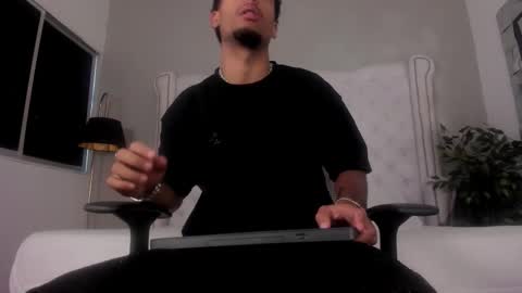 ThiagoFerreti online show from October 2025 07:34:02 PM