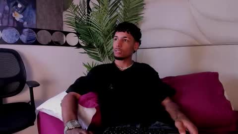 ThiagoFerreti online show from November 2025 08:08:02 PM