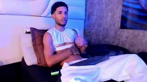 Snapshot of thiagoferreti_ chatting on May 2026 02:29:02 AM ThiagoFerreti online show from May 2026 02:29:02 AM