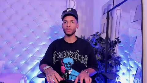 Snapshot of thiagoferreti_ chatting on May 2026 01:34:01 AM ThiagoFerreti online show from May 2026 01:34:01 AM