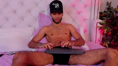 Snapshot of thiagoferreti_ chatting on May 2026 02:19:01 AM ThiagoFerreti online show from May 2026 02:19:01 AM