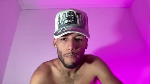 Snapshot of thiagoferreti_ chatting on June 2026 12:06:01 AM ThiagoFerreti online show from June 2026 12:06:01 AM
