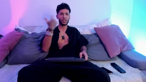 Snapshot of thiagoferreti_ chatting on June 2026 03:18:01 AM ThiagoFerreti online show from June 2026 03:18:01 AM
