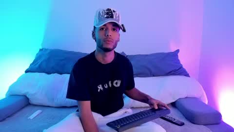 Snapshot of thiagoferreti_ chatting on June 2026 03:20:02 AM ThiagoFerreti online show from June 2026 03:20:02 AM