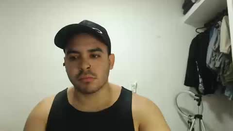 Thiago online show from November 2025 12:54:01 AM