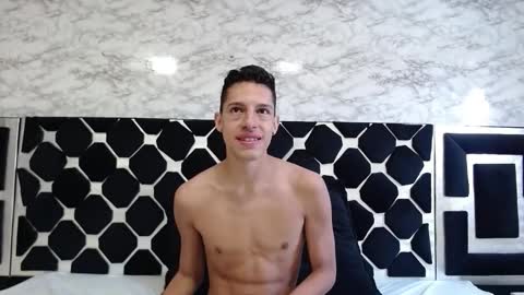 Thiago   online show from March 2026 01:04:02 PM