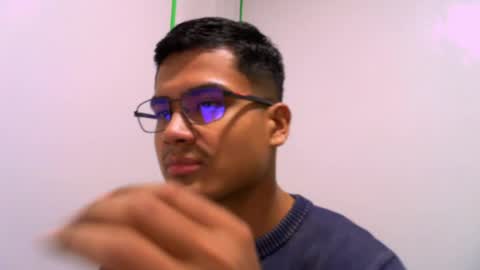 thiagovega_ online show from April 2026 04:06:01 AM