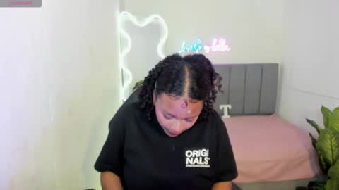  thiana  online show from November 2025 04:03:01 AM