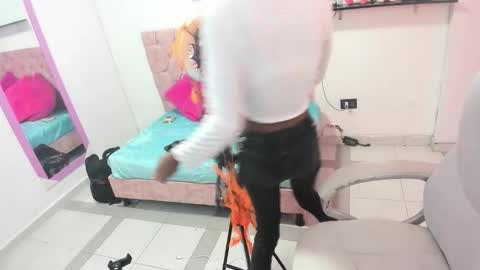 Snapshot of thianahorny chatting on November 2025 12:40:02 PM thianahorny online show from November 2025 12:40:02 PM