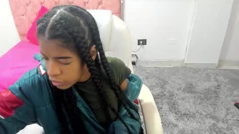 Snapshot of thianahorny chatting on November 2025 09:31:02 AM thianahorny online show from November 2025 09:31:02 AM