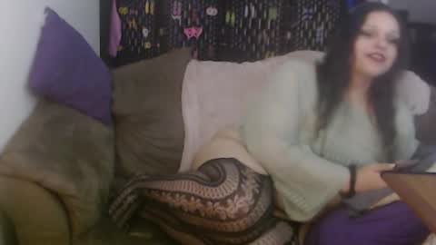 Snapshot of thiccfemme chatting on October 2025 03:47:02 AM ThiccFemme online show from October 2025 03:47:02 AM