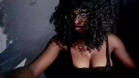 Snapshot of thick_ebonie chatting on October 2025 09:18:02 AM Jenny online show from October 2025 09:18:02 AM