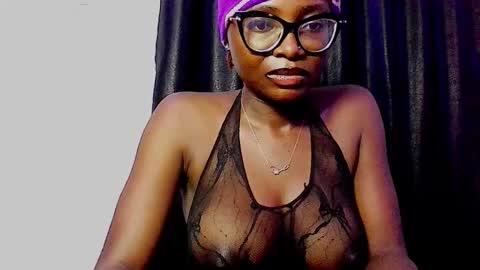 Snapshot of thick_ebonie chatting on October 2025 03:27:02 AM Jenny online show from October 2025 03:27:02 AM