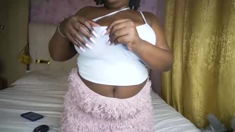 Snapshot of thick_n_flirty chatting on April 2026 07:55:01 AM thick_n_flirty online show from April 2026 07:55:01 AM