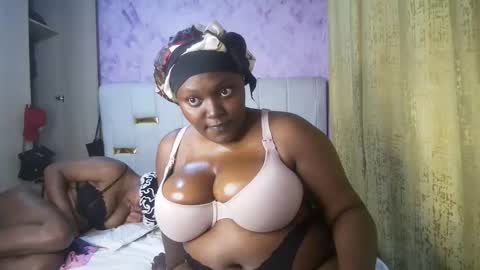 Snapshot of thick_n_flirty chatting on April 2026 08:39:01 PM thick_n_flirty online show from April 2026 08:39:01 PM