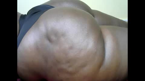 thick_queenn online show from February 2025 03:41:02 AM