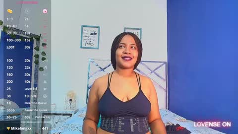 Snapshot of thickeebonyy chatting on January 2025 10:45:01 PM thickeebonyy online show from January 2025 10:45:01 PM