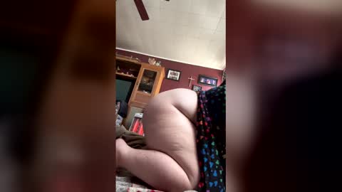 Snapshot of thickmamaanddaddy chatting on March 2026 07:40:01 PM thickmamaanddaddy online show from March 2026 07:40:01 PM