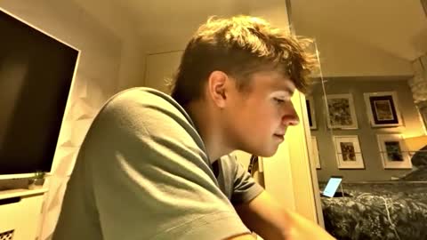 Snapshot of thickny0ung chatting on October 2025 01:33:02 PM thickny0ung online show from October 2025 01:33:02 PM