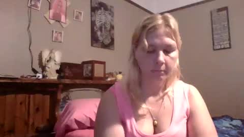 Snapshot of thickthighs_92 chatting on September 2025 12:16:01 PM Thickthighs92 online show from September 2025 12:16:01 PM