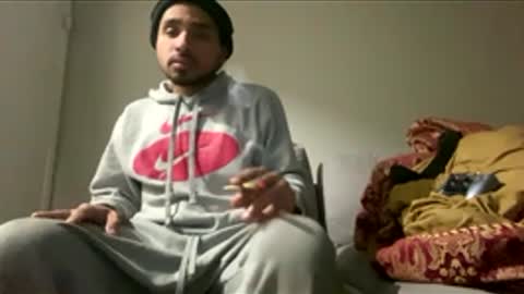 Snapshot of thickwood457 chatting on December 2025 10:50:01 PM thickwood457 online show from December 2025 10:50:01 PM