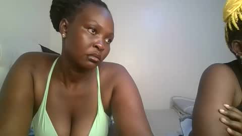 Snapshot of thicky_rue chatting on December 2025 06:46:02 PM Rue online show from December 2025 06:46:02 PM