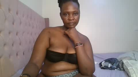 Snapshot of thicky_rue chatting on February 2026 02:53:01 AM Rue online show from February 2026 02:53:01 AM