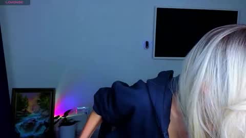 Snapshot of thief_of_hearts_ chatting on October 2025 09:21:02 PM thief_of_hearts_ online show from October 2025 09:21:02 PM