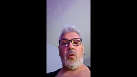 Snapshot of thierrypapineau chatting on April 2026 01:53:01 AM thierrypapineau online show from April 2026 01:53:01 AM