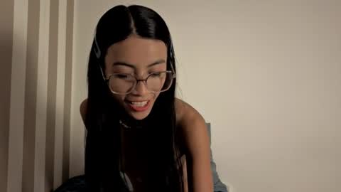 Snapshot of thifa2x chatting on June 2026 10:49:02 PM thifa2x online show from June 2026 10:49:02 PM