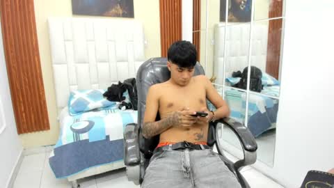 Snapshot of thiiago_collins chatting on June 2026 08:35:01 PM THIAGO COLLINS online show from June 2026 08:35:01 PM