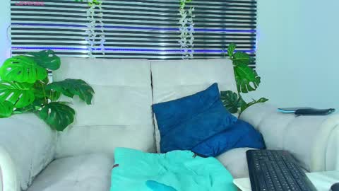 Thiago Saenzz online show from April 2026 05:37:01 PM