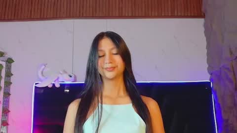 Eva  online show from June 2026 06:50:01 PM
