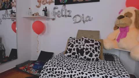 THIN PRINCESS  online show from February 2025 07:21:01 PM