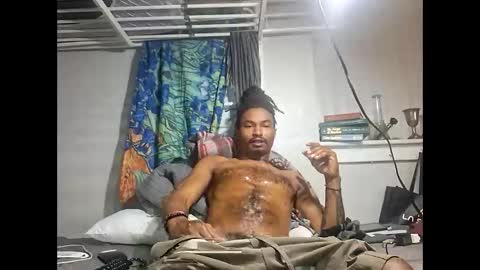 Snapshot of thinkfivestar chatting on December 2025 11:04:01 AM Sotaurusthebull online show from December 2025 11:04:01 AM