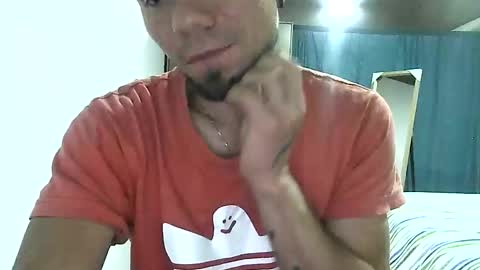 Snapshot of thomas2wood chatting on April 2026 03:24:01 AM Thomas2Wood online show from April 2026 03:24:01 AM