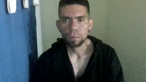 Snapshot of thomas2wood chatting on May 2026 12:49:01 AM Thomas2Wood online show from May 2026 12:49:01 AM