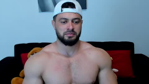 Snapshot of thomas_brandon chatting on January 2025 04:33:02 AM Thomas Brandon online show from January 2025 04:33:02 AM