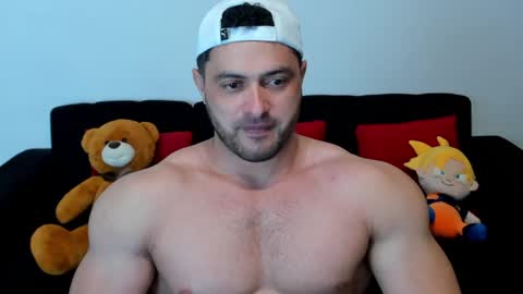 Snapshot of thomas_brandon chatting on January 2025 04:21:01 AM Thomas Brandon online show from January 2025 04:21:01 AM