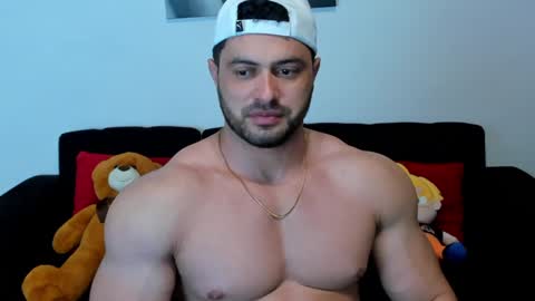 Snapshot of thomas_brandon chatting on January 2025 02:56:01 AM Thomas Brandon online show from January 2025 02:56:01 AM