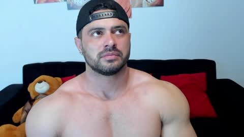 Snapshot of thomas_brandon chatting on February 2025 04:14:02 AM Thomas Brandon online show from February 2025 04:14:02 AM