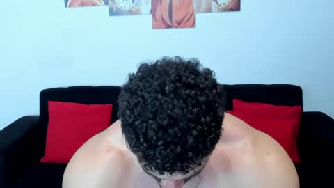 Snapshot of thomas_brandon chatting on February 2025 08:06:01 AM Thomas Brandon online show from February 2025 08:06:01 AM