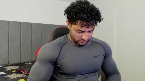 Snapshot of thomas_brandon chatting on September 2025 12:15:01 AM Thomas Brandon online show from September 2025 12:15:01 AM