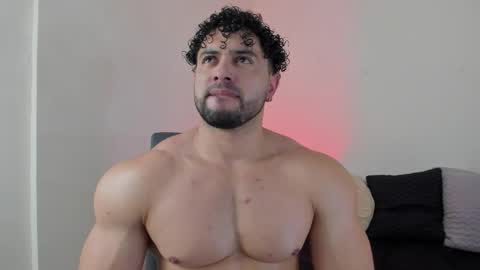 Snapshot of thomas_brandon chatting on November 2025 06:13:02 AM Thomas Brandon online show from November 2025 06:13:02 AM