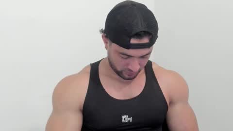 Snapshot of thomas_brandon chatting on November 2025 04:00:01 AM Thomas Brandon online show from November 2025 04:00:01 AM