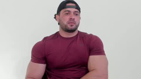 Snapshot of thomas_brandon chatting on November 2025 09:08:01 PM Thomas Brandon online show from November 2025 09:08:01 PM