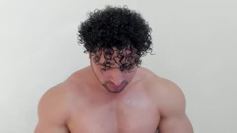 Snapshot of thomas_brandon chatting on December 2025 05:57:01 AM Thomas Brandon online show from December 2025 05:57:01 AM