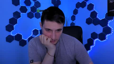 thomas_crow online show from April 2026 09:12:02 PM