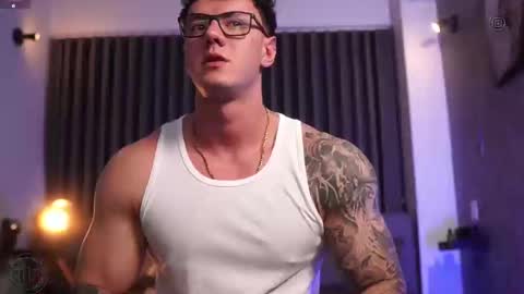 Thomas Falcon online show from October 2025 02:33:01 AM