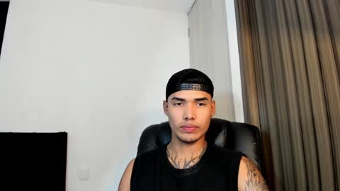 Snapshot of thomas_latin_boy chatting on February 2025 06:25:02 AM Thomas online show from February 2025 06:25:02 AM